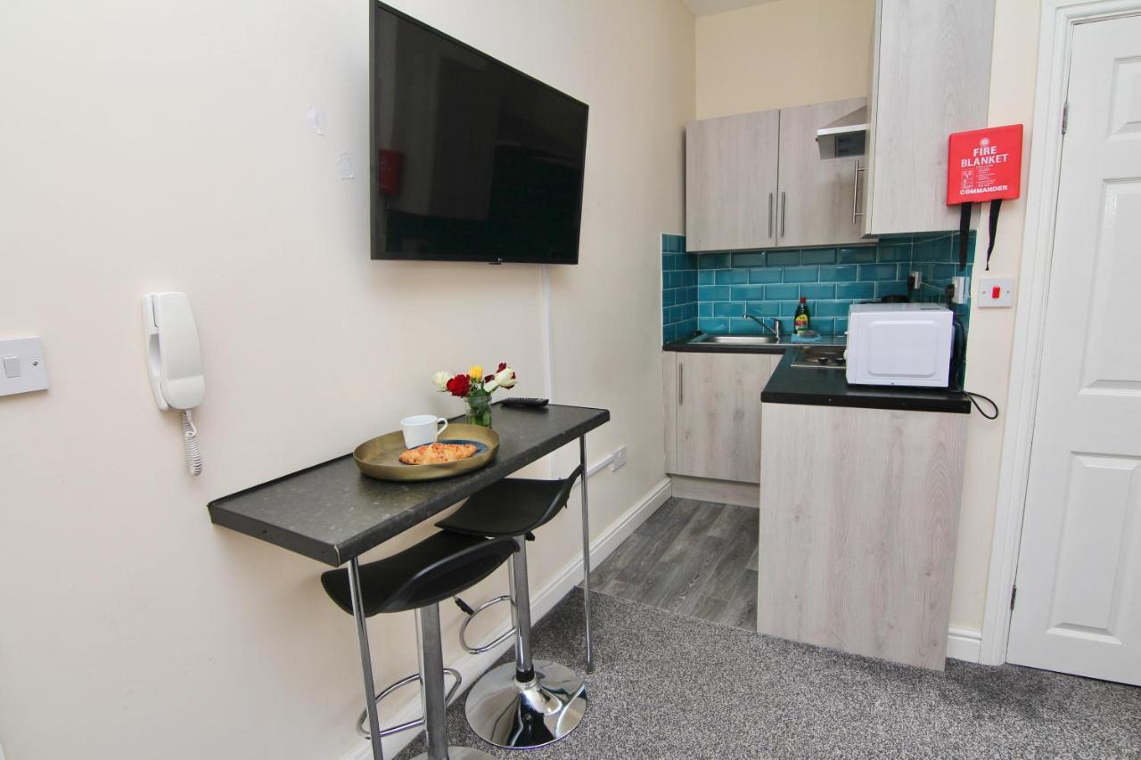 Lovely Twin Bed Studio Near Coventry Shopping Centre ภายนอก รูปภาพ